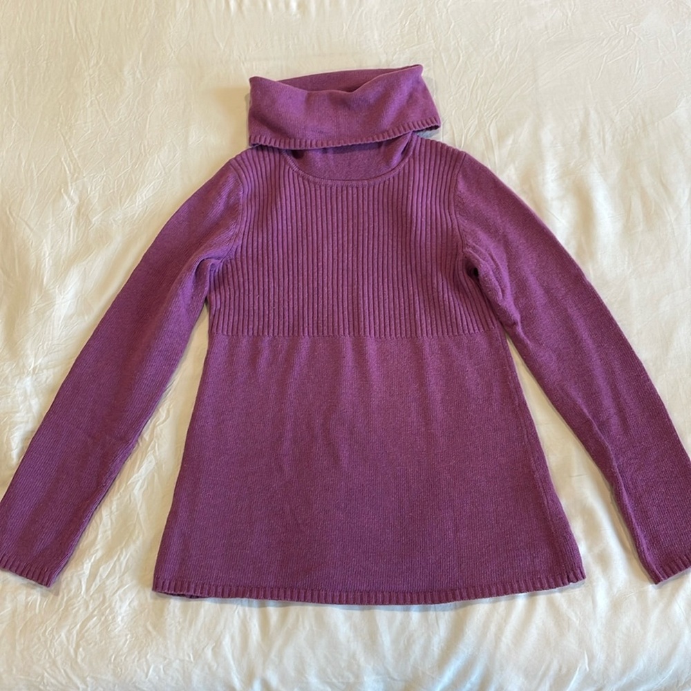 Banana Republic Cashmere Blend Mock Neck Sweater - Small